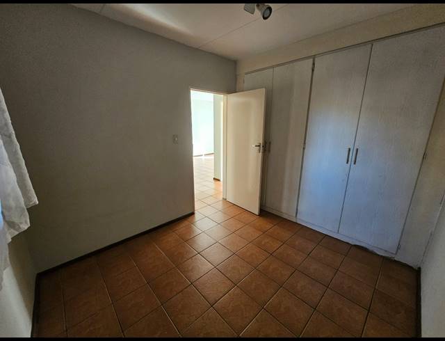 2 BEDROOM SECTIONAL TITLE FOR SALE IN RAVENSWOOD